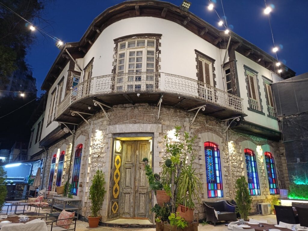 مطعم ابو وحيد درويشة ريف دمشق