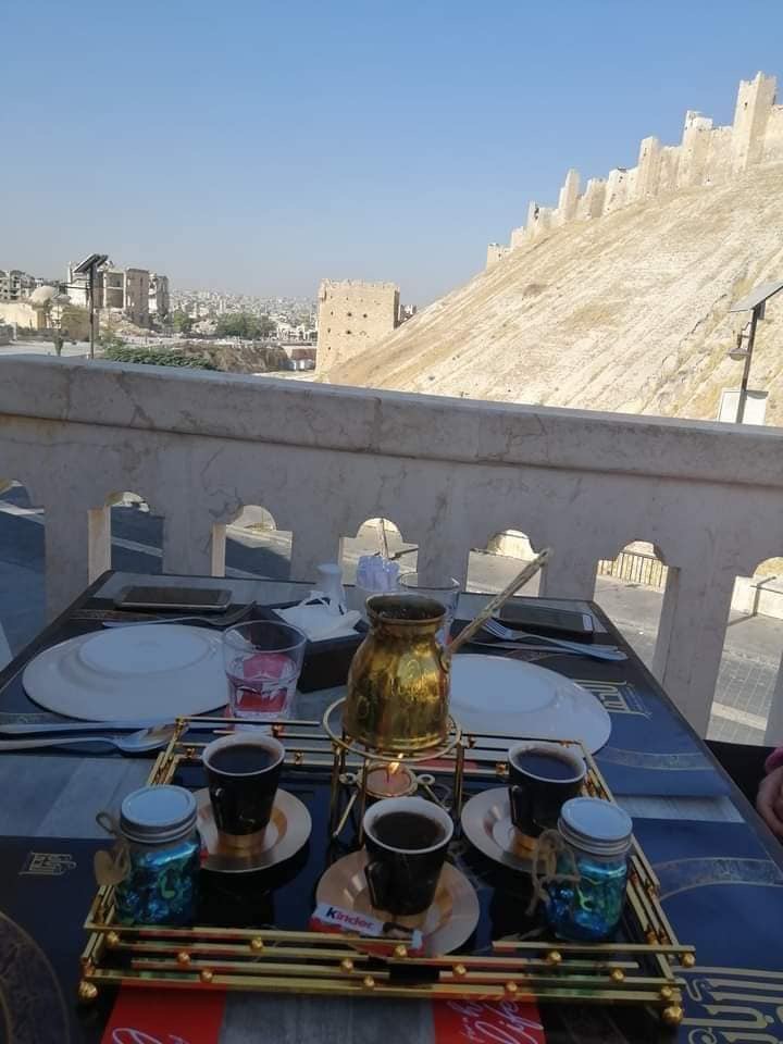 قهوة عند قلعة حلب